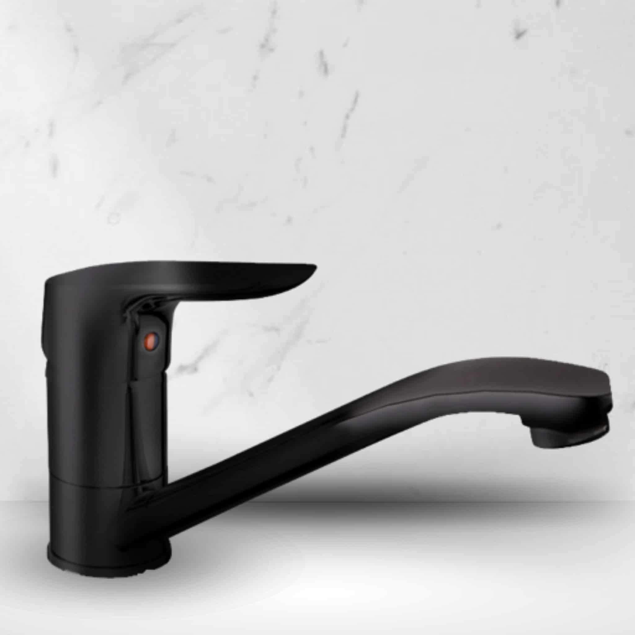 סוללה אמבטיה עם מזלף יד + צינור 1.5 מ' + תפס למזלף - שחור