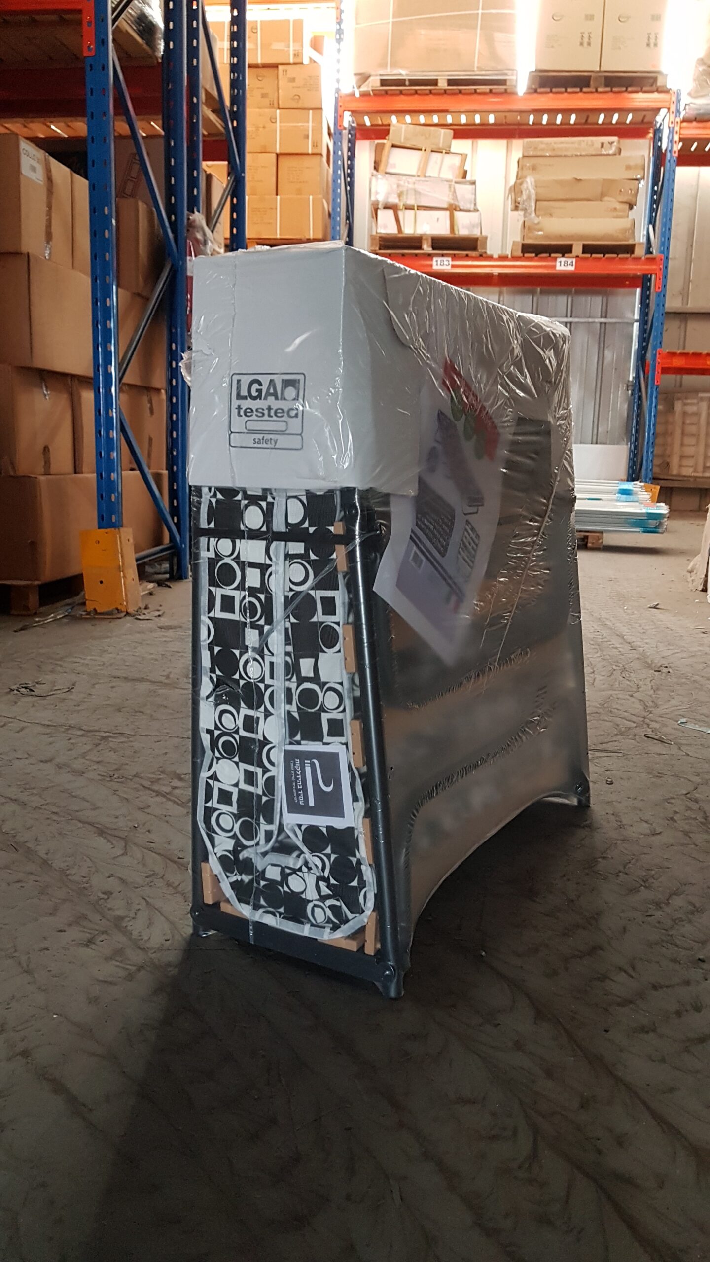 מיטה מתקפלת ניידת לאירוח בעלת 15 רצועות עץ לתמיכה + מזרן 10 ס''מ