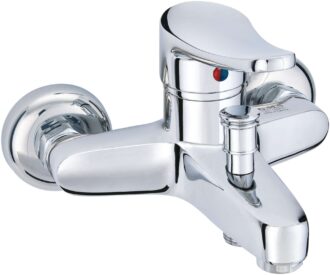 סוללת ברז קיר עם פיה תחתונה קצרה וחיבור לצינור מקלח יד